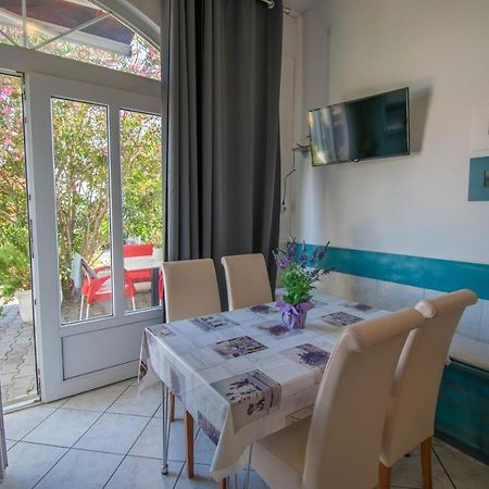 Family Apartment Manuela - Baška Voda エクステリア 写真